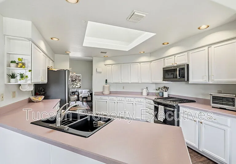 3901 N Vista De La Cima — Photo 17