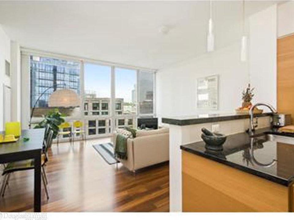 1st image of 10 W End Ave APT 7E