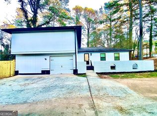 5390 Rockbridge Rd, Stone Mountain, GA 30088