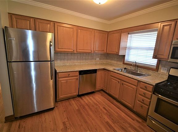 4th image of 30331 N East End Ave