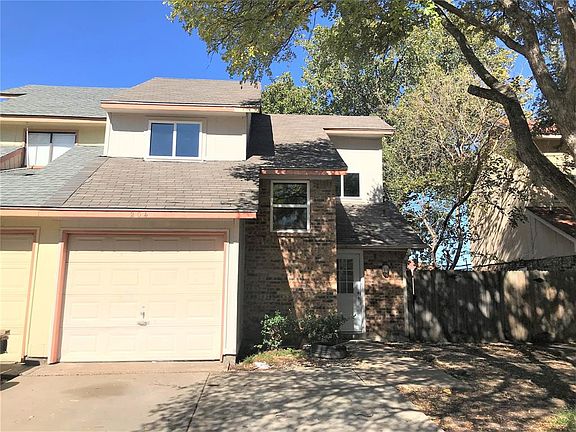 2nd image of 204 Victoria Dr