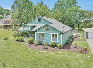 21440 S Hillside Rd, Frankfort, IL 60423