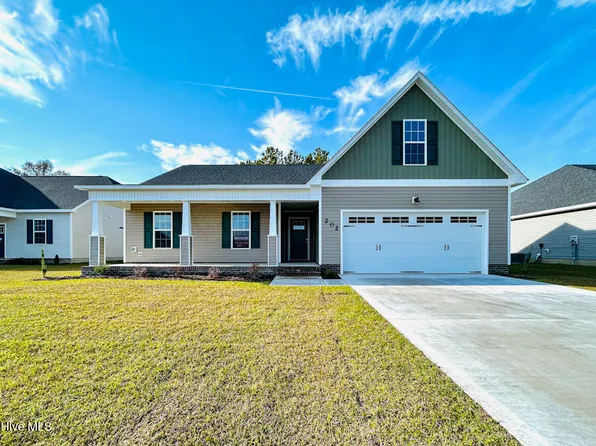 825 Hidden Bridge Drive, Jacksonville, NC 28546