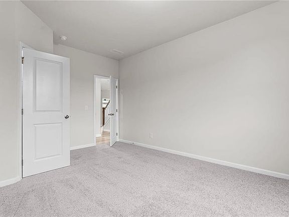 5th image of 233 Hampton Ridge Dr