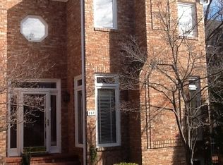112 Promenade Ct, Louisville, KY 40223