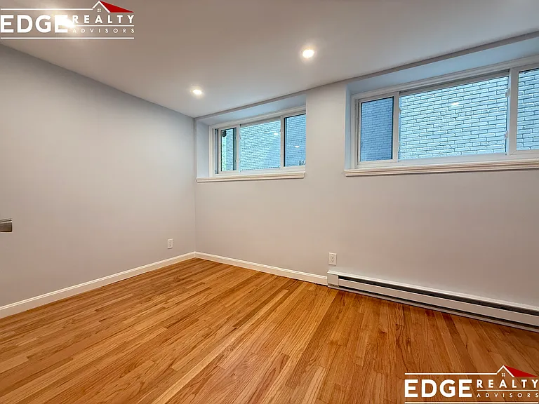 39 Englewood Ave #6 — Photo 4