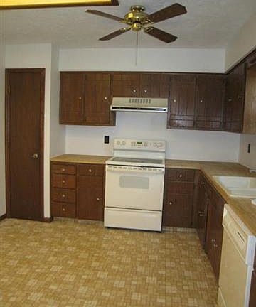 4th image of 1409 Greenwood Ave