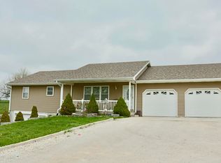 26249 Ridge Dr, Maryville, MO 64468