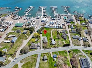 374 Gooseberry Rd, South Kingstown, RI 02879