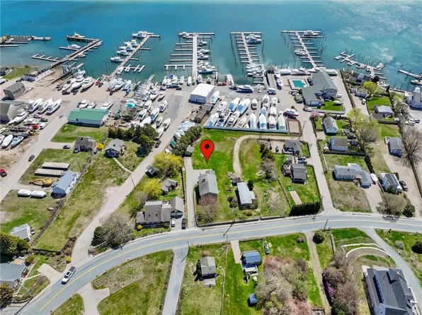 374 Gooseberry Rd, South Kingstown, RI 02879