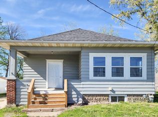 221 W Marion St, Manchester, IA 52057