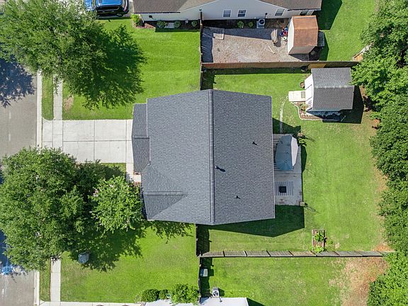 2nd image of 7030 Lanier St