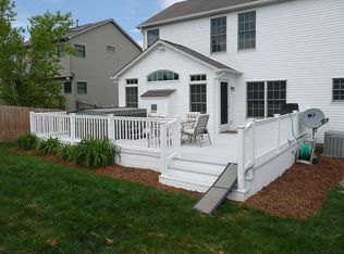 145 Locust Curve Dr, Delaware, OH