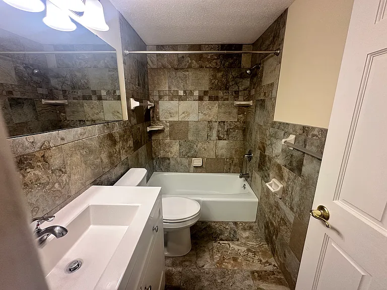 821 Smetana Rd #5 — Photo 15