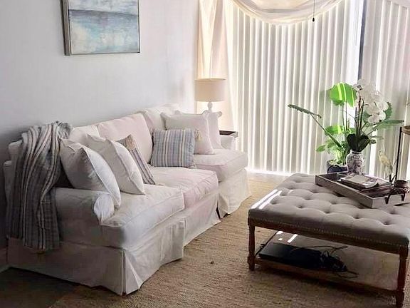 2nd image of 2046 Beach Blvd #321