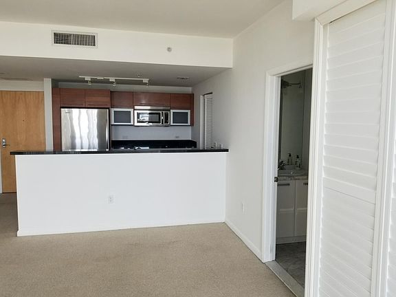 5th image of 244 Biscayne Blvd APT 601B