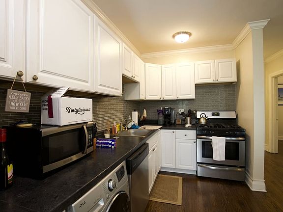 4th image of 2129 N Dayton St APT 102