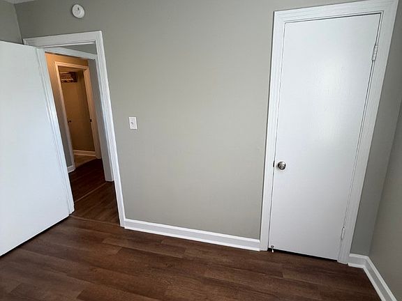 4th image of 1107 White Blvd