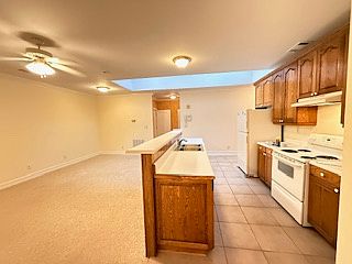 2nd image of 133 S Hill St APT 201