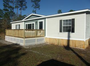 11807 Poinsettia St, Fountain, FL 32438