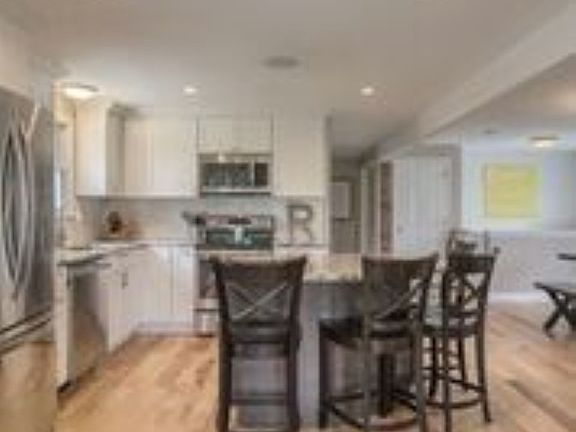 3rd image of 50 Temple Dr
