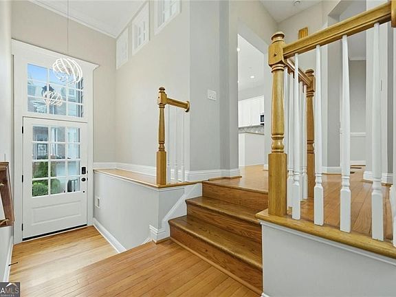2nd image of 319 Creekbank Way SE