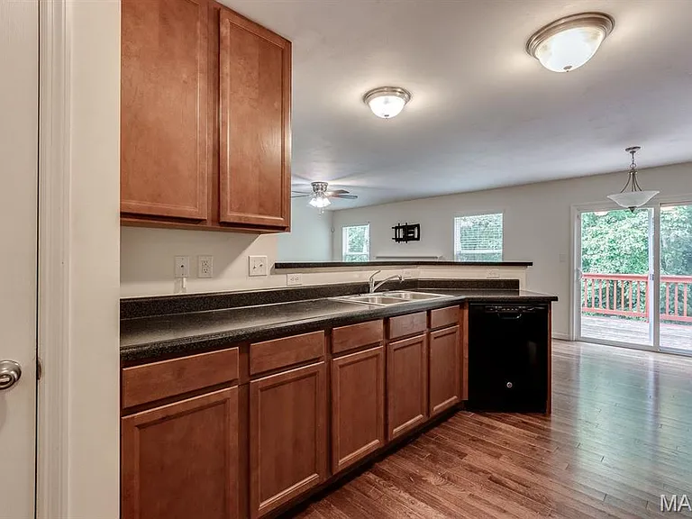 646 Fair Bluff Dr — Photo 13