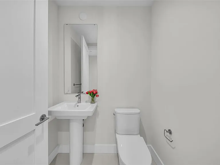 275 1st Ave S #1904 — Photo 39