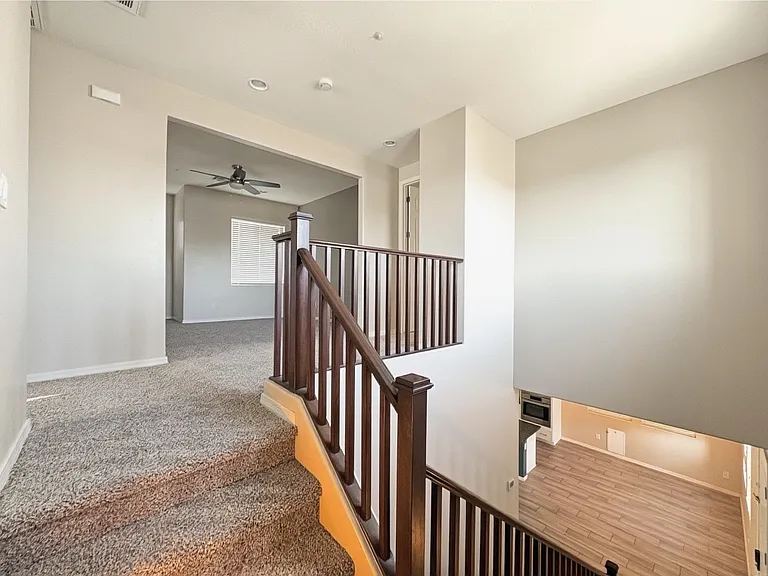 2345 W Gloria Ln — Photo 15