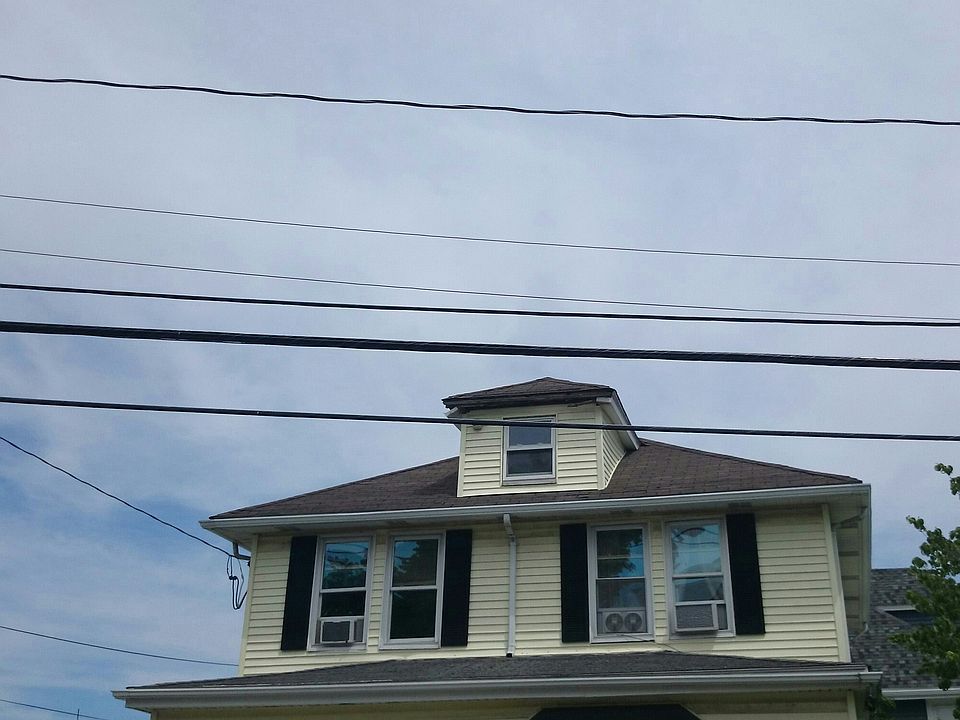 2nd image of 176 Milton St