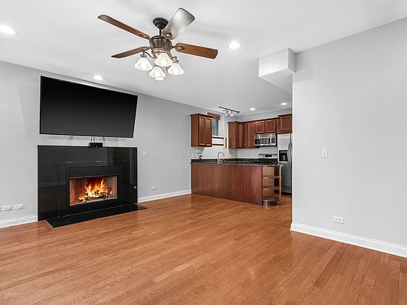 4th image of 2728 W Cortez St #1