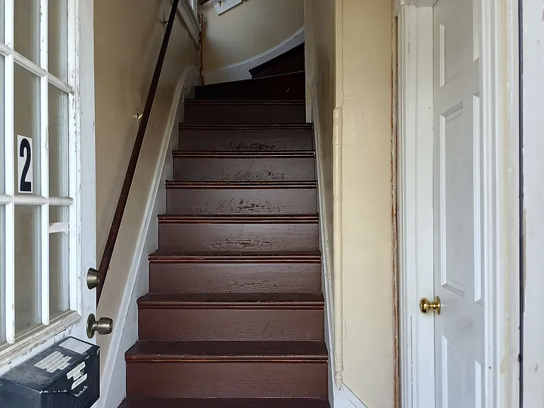 139 N Clinton St #2 — Photo 17