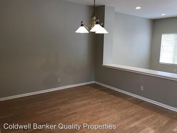 3rd image of 31901 Benchley Ct