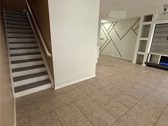 5th image of 9813 Quinta Artesa Way APT 103