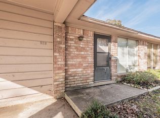 928 Cable St, Conroe, TX 77301