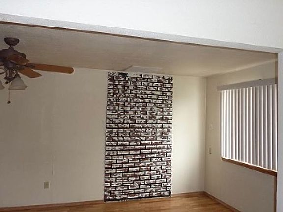 3rd image of 821 Flagstaff Ave