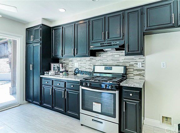 5th image of 6157 Sevenoaks St