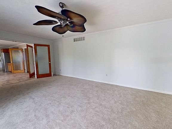 2nd image of 110 Hershey Cir