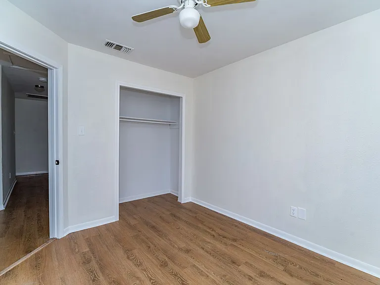 610 Virginia Blvd #2 — Photo 11