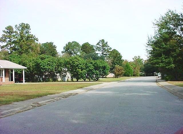 2nd image of 127 Yorkshire Dr