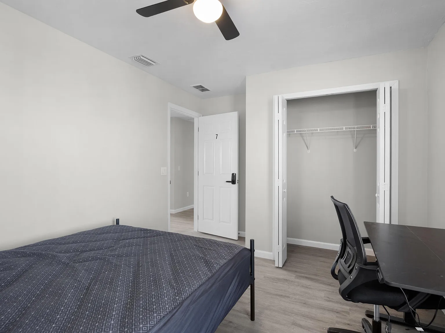4 bed, 2.5 bath, 2450 sqft, $1,252 — Photo 4