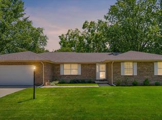 704 Wesley Ave, Savoy, IL