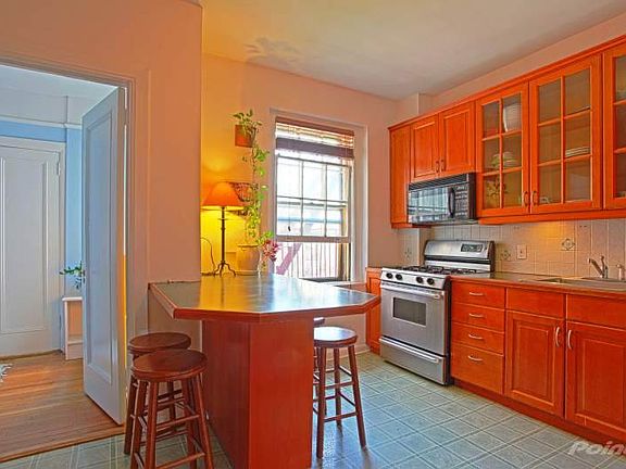 5th image of 525 W 238th St