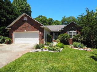 2473 23rd St NE, Hickory, NC 28601