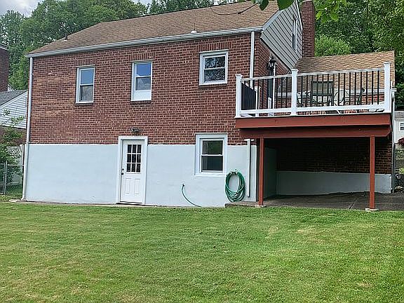 4th image of 97 Watchung Dr