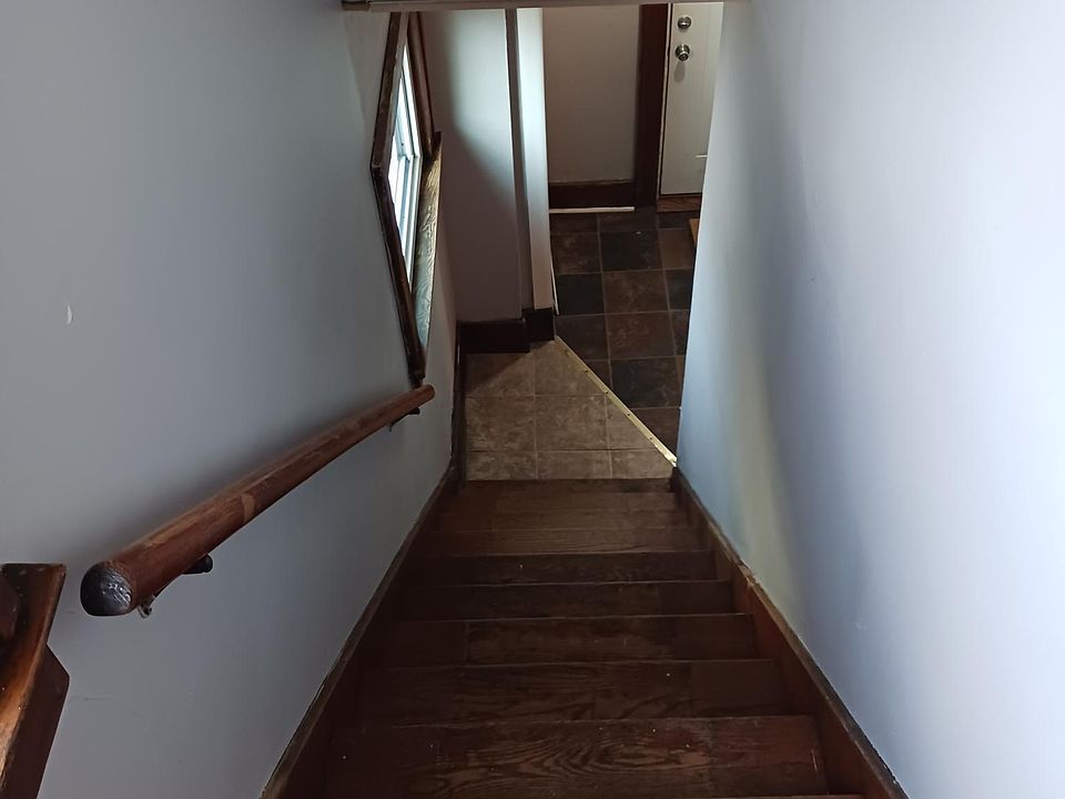 1st image of 1124 Olive Ave NE