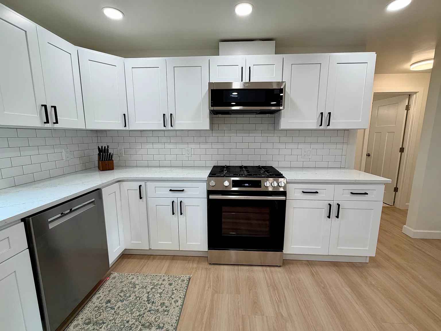 3 bed, 1900 sqft, $4,250 — Photo 4