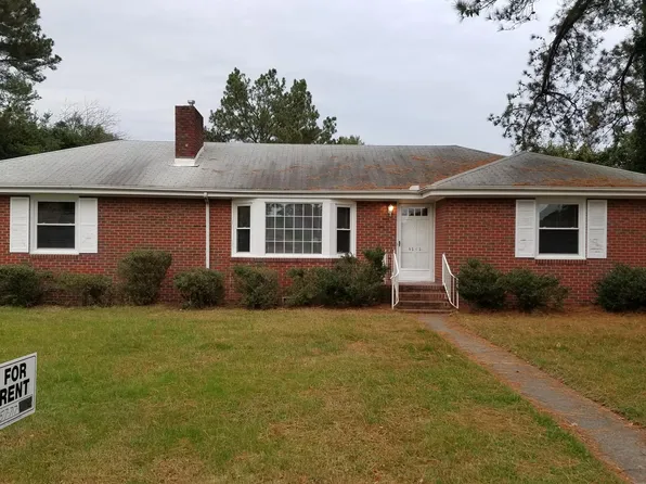 5212 Amherst Dr, Portsmouth, VA 23703
