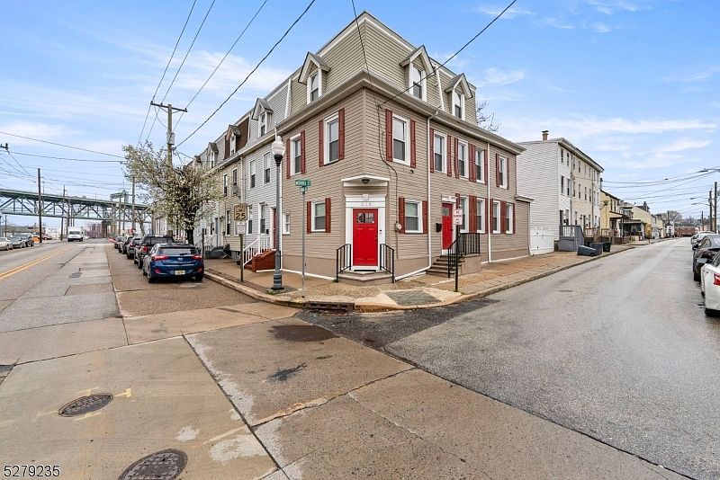 1st image of 218 N King St