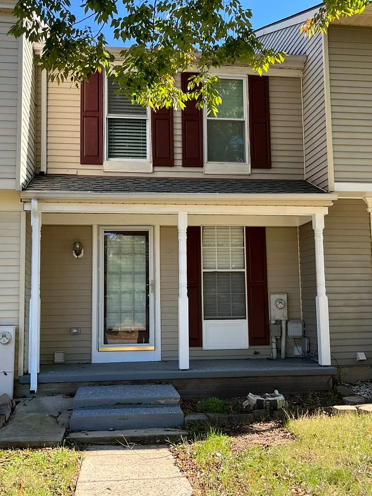 2 bed, 1830 sqft, $1,850 — Photo 1